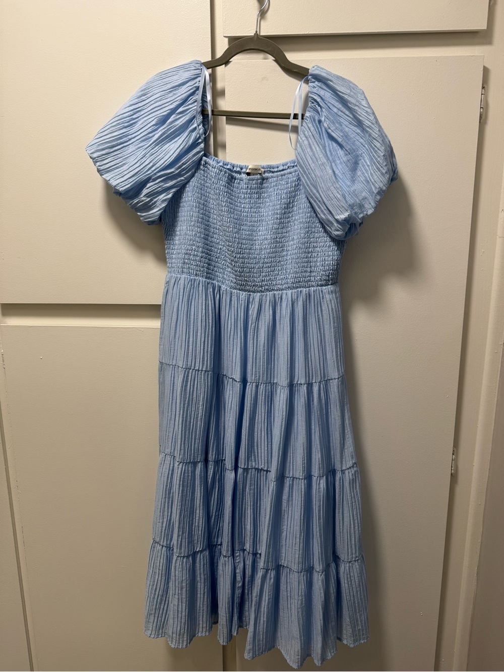 Francesca's Collections Sky Blue Puff-Sleeve Tiered Midi Dress